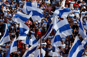 Cambio de escenario: aseguran que la UC mira a La Florida para ser local en el Campeonato Nacional