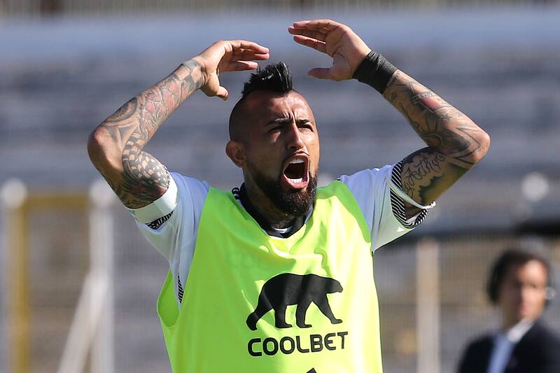 celebran la victoria contra Palestino.