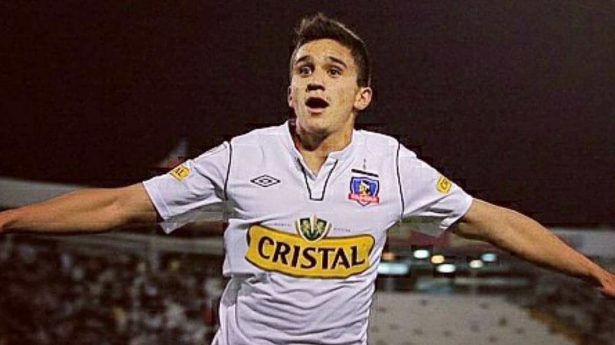 “Cuando debuté en Colo Colo fue Esteban Paredes quien me ayudó; hoy ya no soy tan hincha del club”