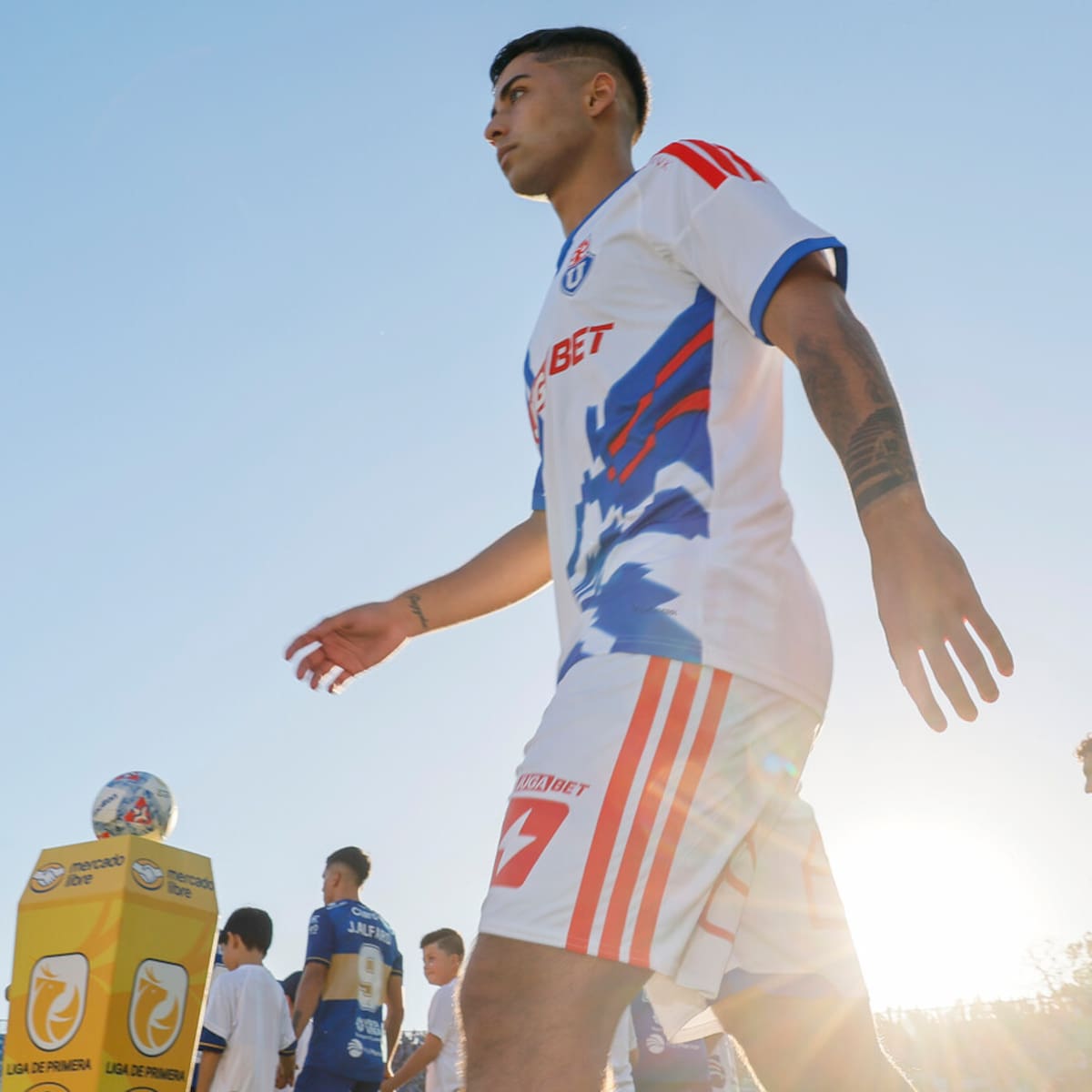 “Estoy muy feliz y orgulloso de renovar con el club de mis amores; después de mi familia, la U es todo”
