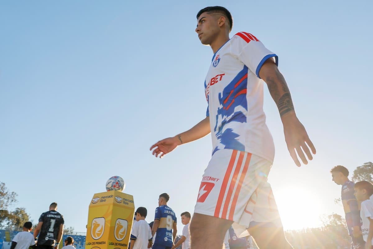 “Estoy muy feliz y orgulloso de renovar con el club de mis amores; después de mi familia, la U es todo”. Foto: Aton.