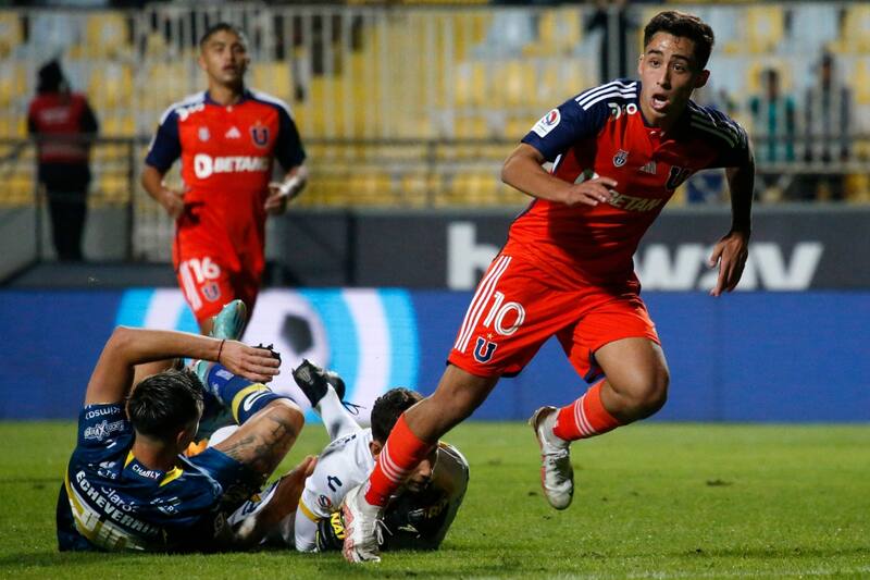 convirtiendo ante Everton por Universidad de Chile.