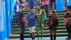 VIDEO | Lucas Assadi se burla con polémico gesto de los hinchas de la UC en el Claro Arena