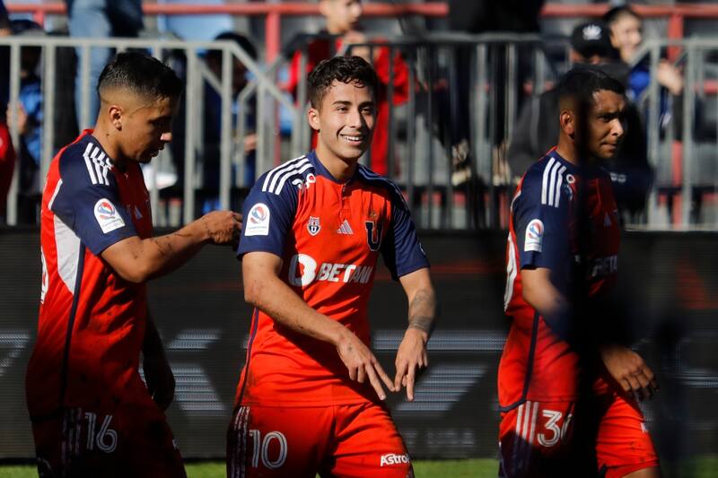 El mediocampista de 19 años anotó su tercer gol en el Campeonato Nacional.