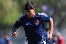 Es argentino, celebra como Dybala y Gustavo Álvarez lo sumó a la U para la semifinal ante Lanús