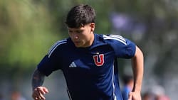 Es argentino, celebra como Dybala y Gustavo Álvarez lo sumó a la U para la semifinal ante Lanús
