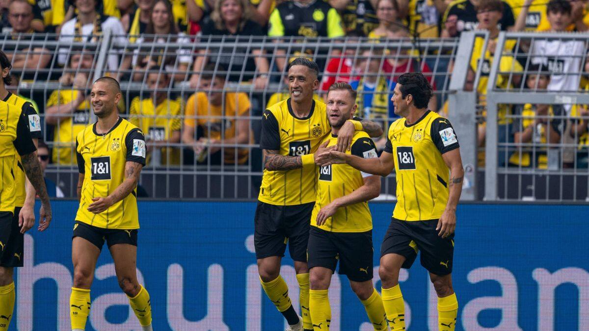 Ídolo de Colo Colo asegura que está en tratativas para traer al Borussia Dortmund al Monumental