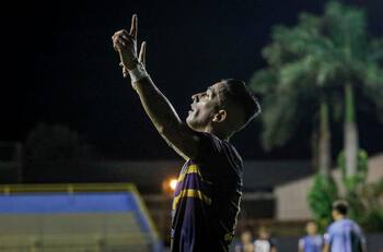 Referente de Colo Colo tiene el corazón dividido por la llave contra Sportivo Trinidense: “Un cariño enorme”