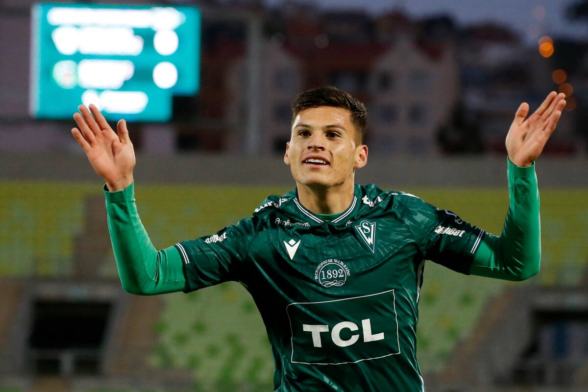 El delantero en su paso por Santiago Wanderers. Foto: Aton