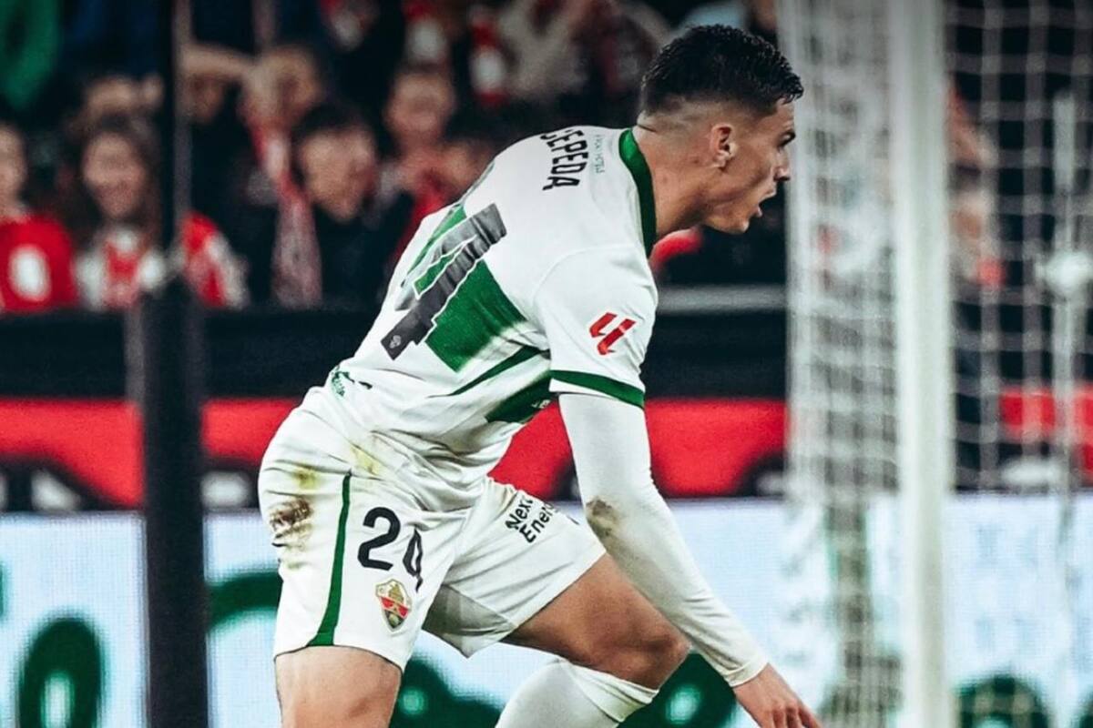 El delantero fue elogiado en España, a pesar de la derrota del Elche FC. Foto: Elche FC.