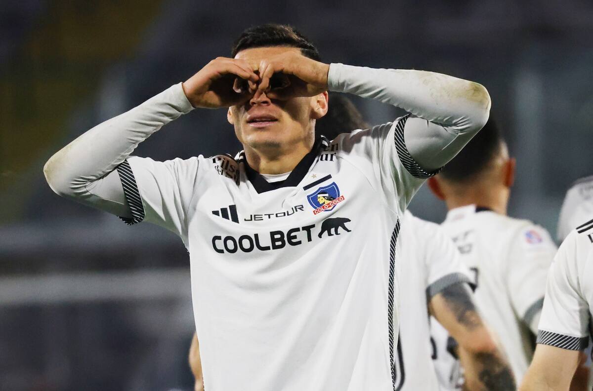 Millonario monto y un futbolista: Colo Colo cierra compra del total de pase de Lucas Cepeda