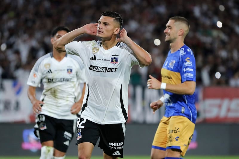 anotó un doblete ante Everton.