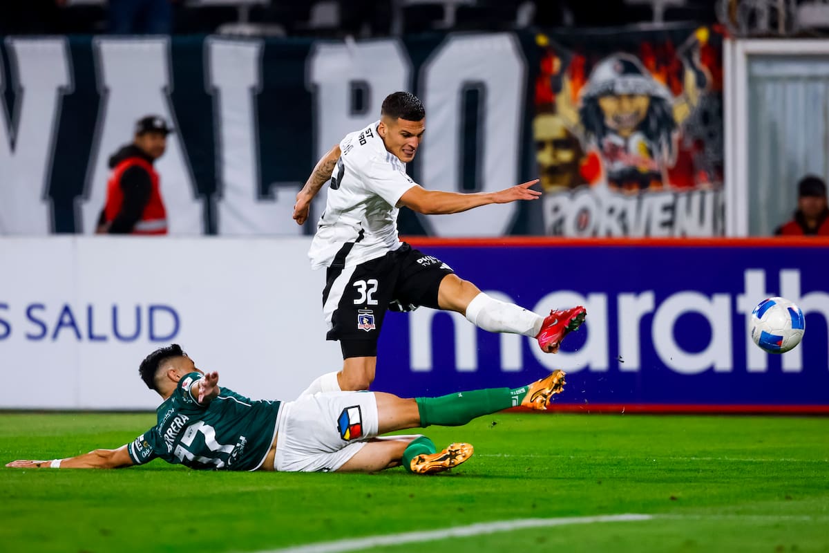 enfrentando a Santiago Wanderers. Foto: Aton.