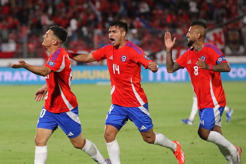 y otros cinco jugadores fueron convocados a La Roja.