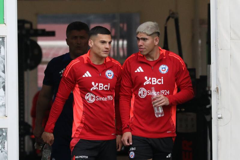 Lucas Cepeda y Carlos Palacios con la Selección Chilena.