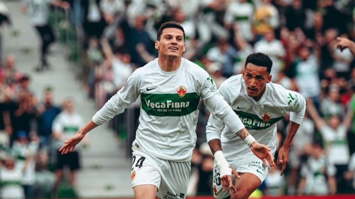 Alexis y Suazo hincharán por Lucas Cepeda: el Elche se juega su “final del mundo” en España