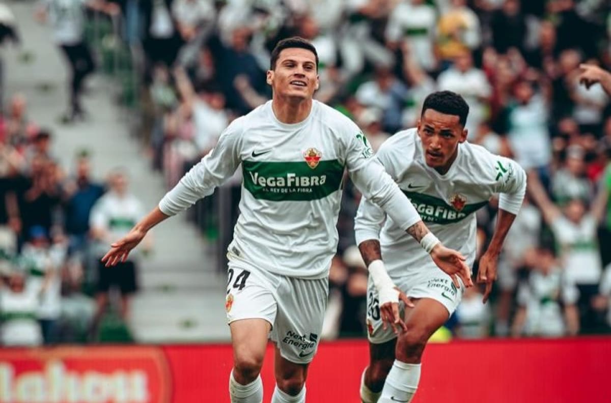 Alexis y Suazo hincharán por Lucas Cepeda: el Elche se juega su “final del mundo” en España