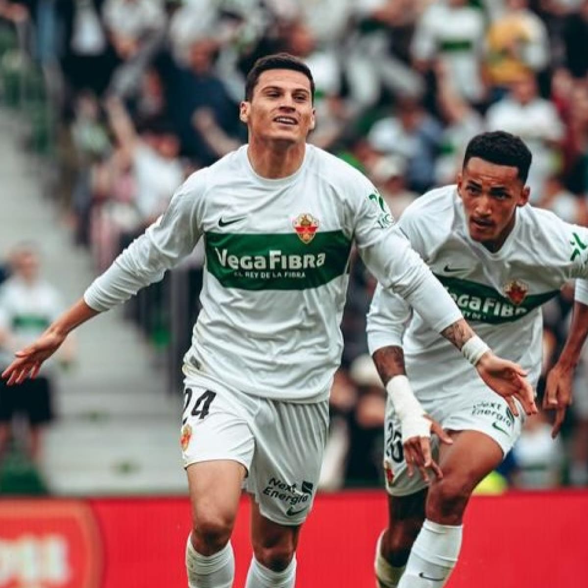 Elche tiene nuevo DT: pasó por el fútbol chileno y ahora dirigirá a Lucas Cepeda