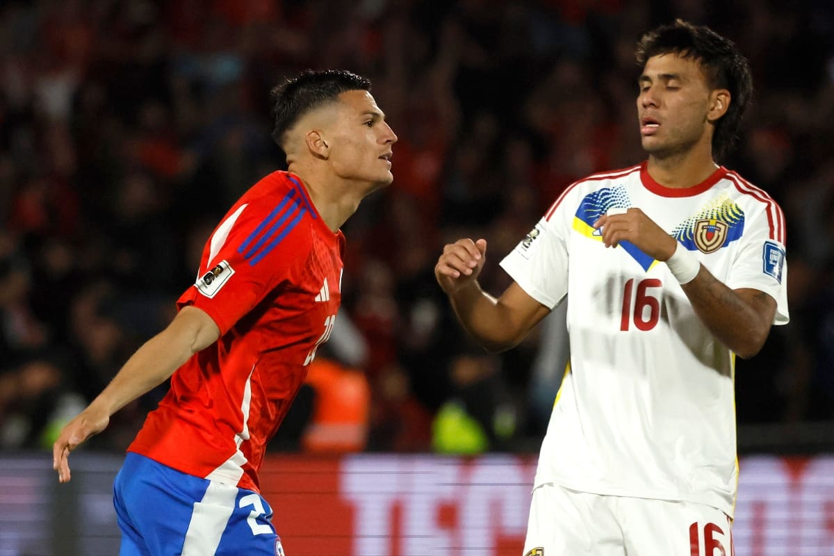 Lucas Cepeda celebrando su gol ante Venezuela.