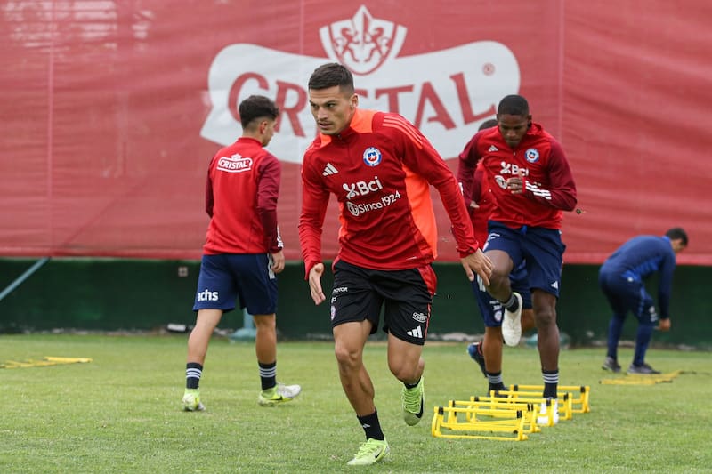 entrenando con la Selección Chilena. Foto: Francisco Mendoza/Comunicaciones FFCh.