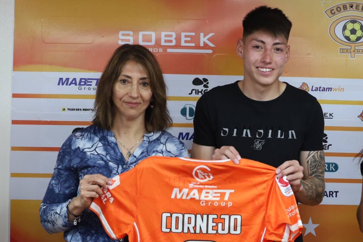 firmó su primer contrato profesional en Cobreloa. (Foto: @Cobreloa_SADP)