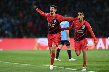 Llega encendido a la U: los 13 goles de Di Yorio en Athlético Paranaense