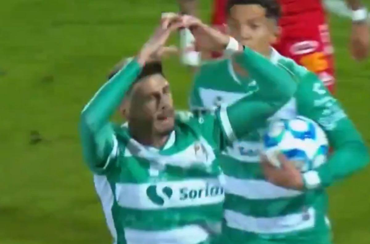 VIDEO | Sin ángulo: así fue el golazo de Lucas Di Yorio en su primer partido en la Liga MX