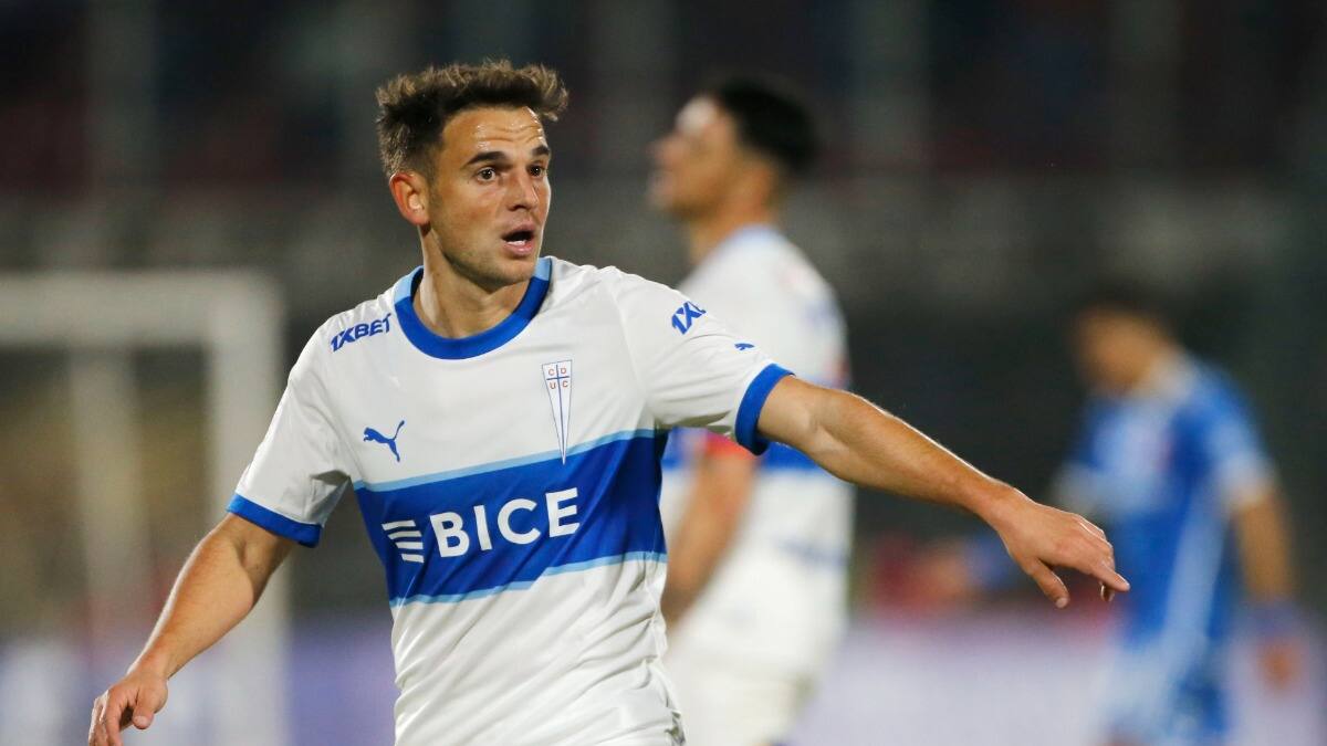 Sorprendió al dejar la UC y apostar todo al fútbol argentino: ahora juega poco y nada