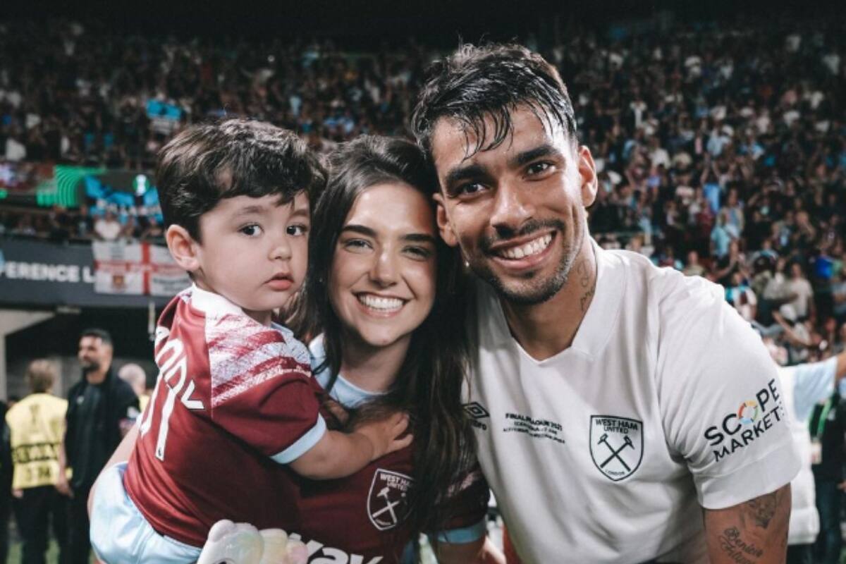 junto a su esposa, María Eduarda Fournier.