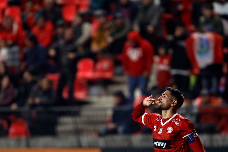 Lucas Passerini, tras anotar un gol con Unión La Calera.