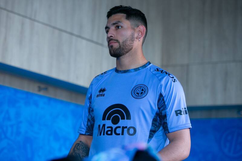 El delantero argentino ex Unión La Calera con la camiseta de Belgrano de Córdoba. Foto: @Belgrano.