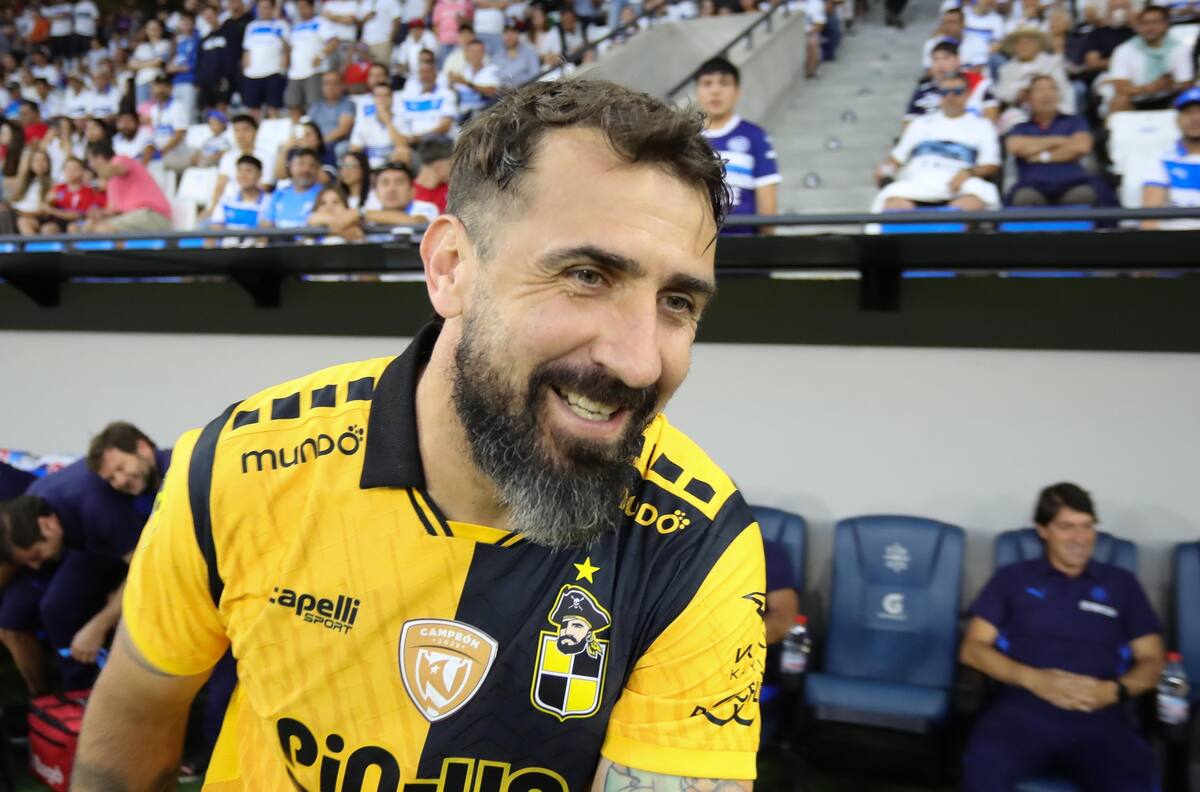 VIDEO | Así recibieron los hinchas de la UC a Lucas Pratto en el Claro Arena