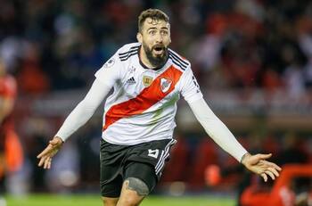 De ser campeón con la UC y levantar la Copa Libertadores a quedar sin club: el presente de Lucas Pratto
