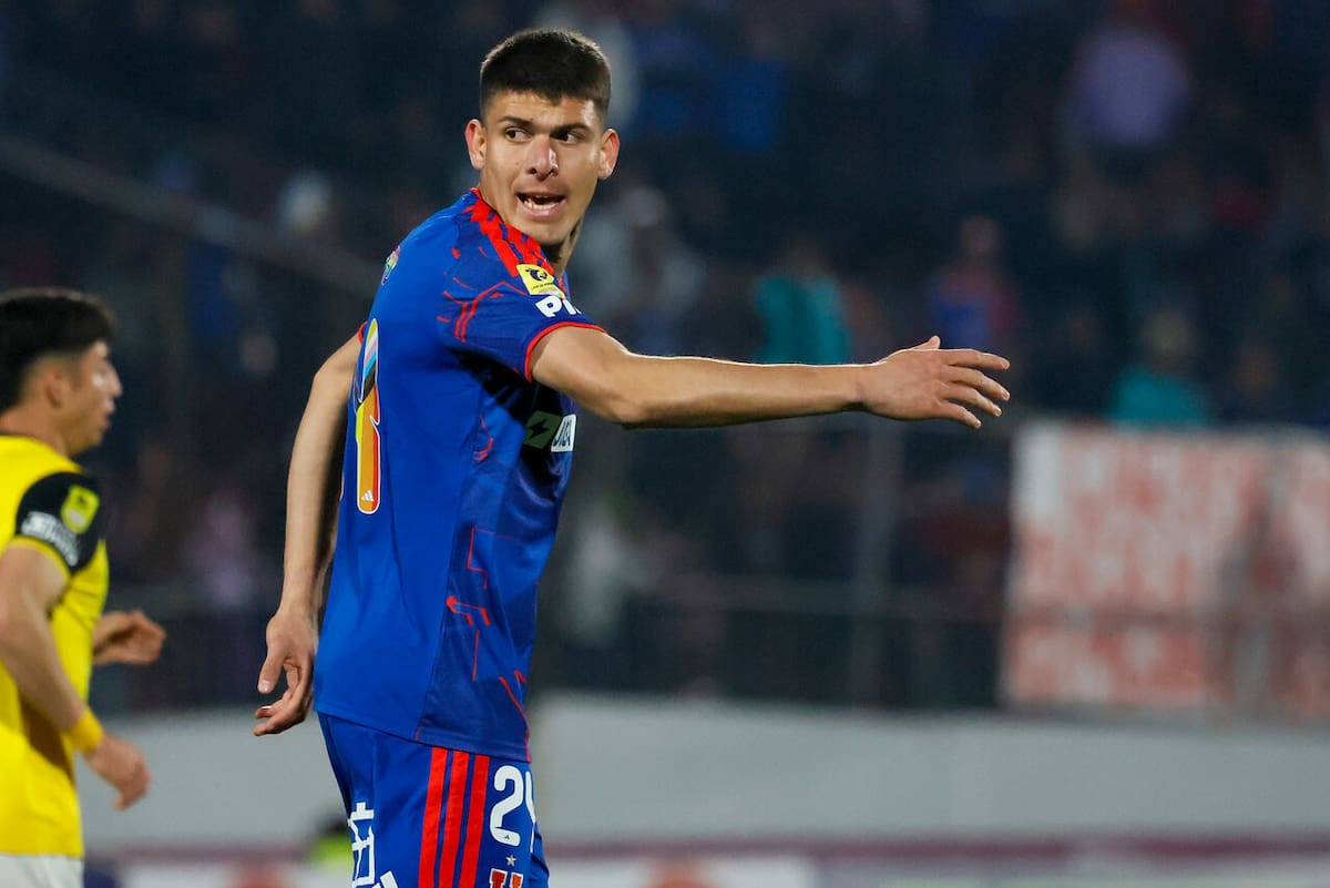 El paraguayo se comienza a despedir de la U. Foto: Aton.