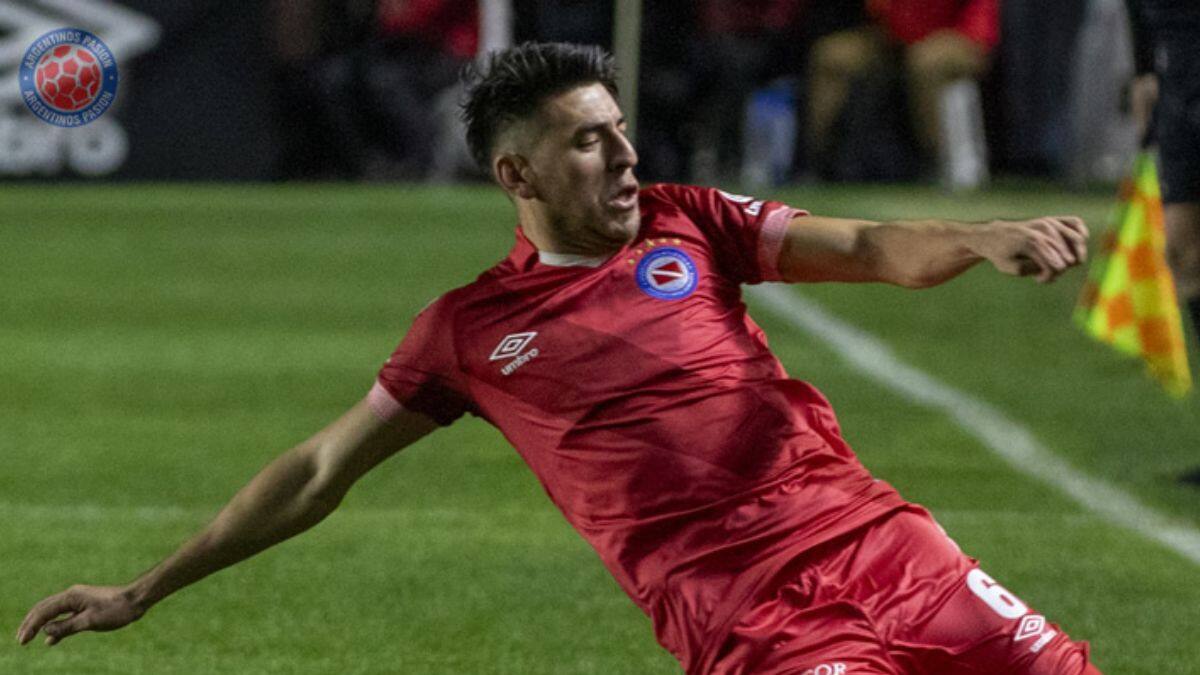 Colo Colo recibe portazo en Argentina y se aferra a una última opción para fichar a anhelado refuerzo