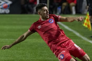 Colo Colo recibe portazo en Argentina y se aferra a una última opción para fichar a anhelado refuerzo