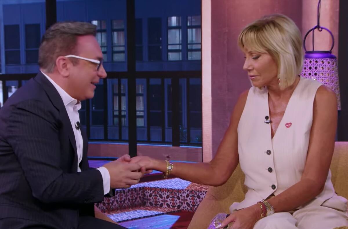 Lucho Jara predice el futuro amoroso de Raquel Argandoña tras leerle la mano