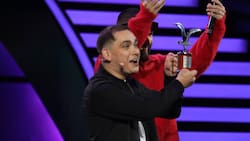 Manuel Turizo le entregó una Gaviota Inclusiva: Lucho Miranda sacó carcajadas en el Festival de Viña 2024