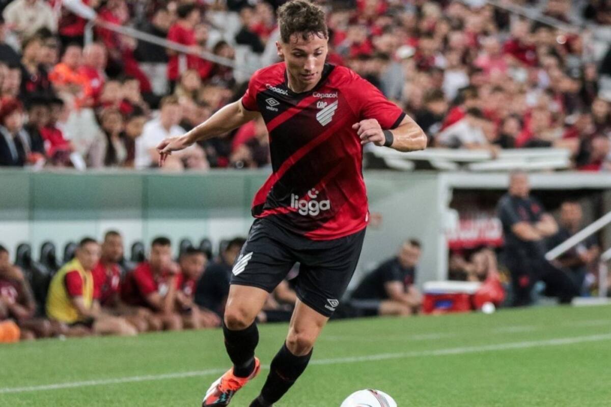 está con dudas respecto a su futuro en el fútbol brasileño.