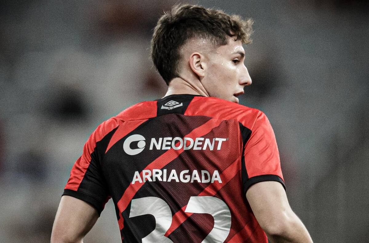 “La promesa chilena no se consolidó”: Luciano Arriagada cambiaría de club en Brasil