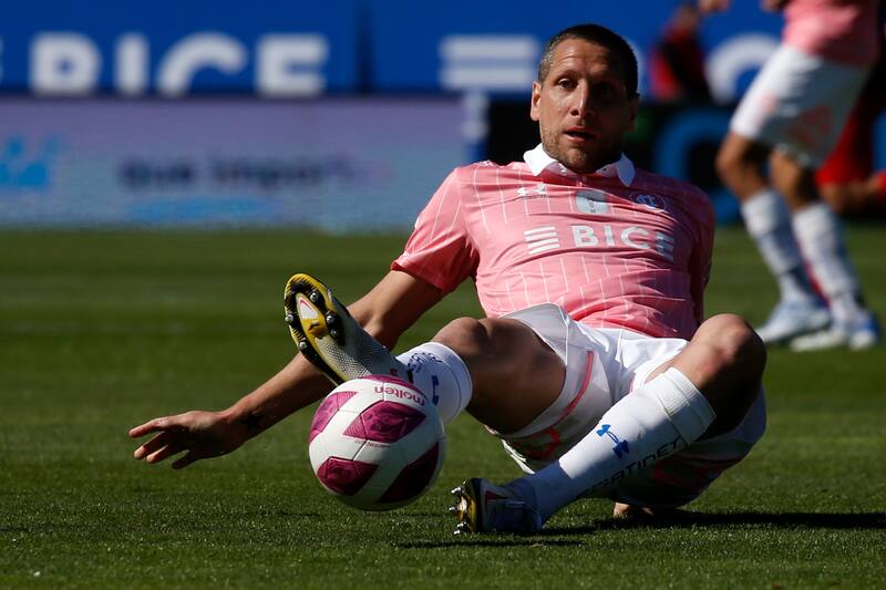 "Ahora que volvió Gary Medel, que está el Chueco Mena, Fernando Zampedri... Son jugadores que van a asumir el momento y van a terminar peleando el torneo", dice Aued, en una imagen de la temporada 2022.