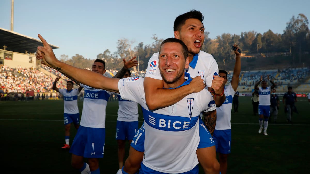 “Mientras Colo Colo y la U estén jugando Libertadores, van a descuidar el torneo local, ahí Católica puede sacar diferencias”