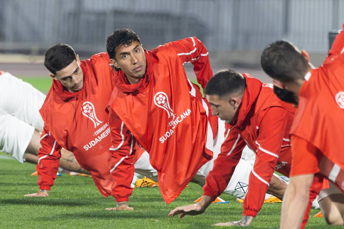 El chileno en Independiente. Foto: Felipe Escobedo