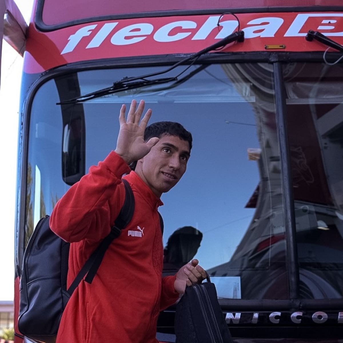Luciano Cabral busca club por “culpa” de Gustavo Quinteros