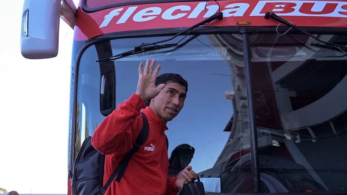 Luciano Cabral busca club por “culpa” de Gustavo Quinteros