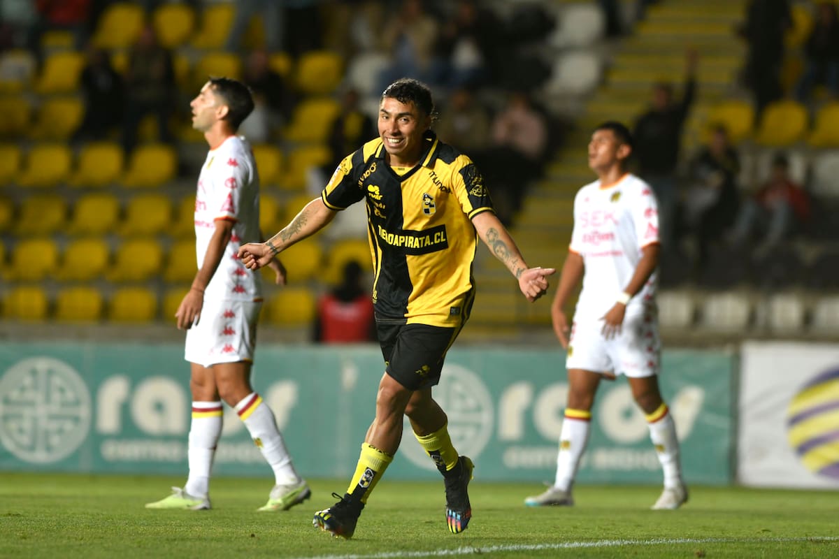 Luciano Cabral está a un paso de Colo Colo.