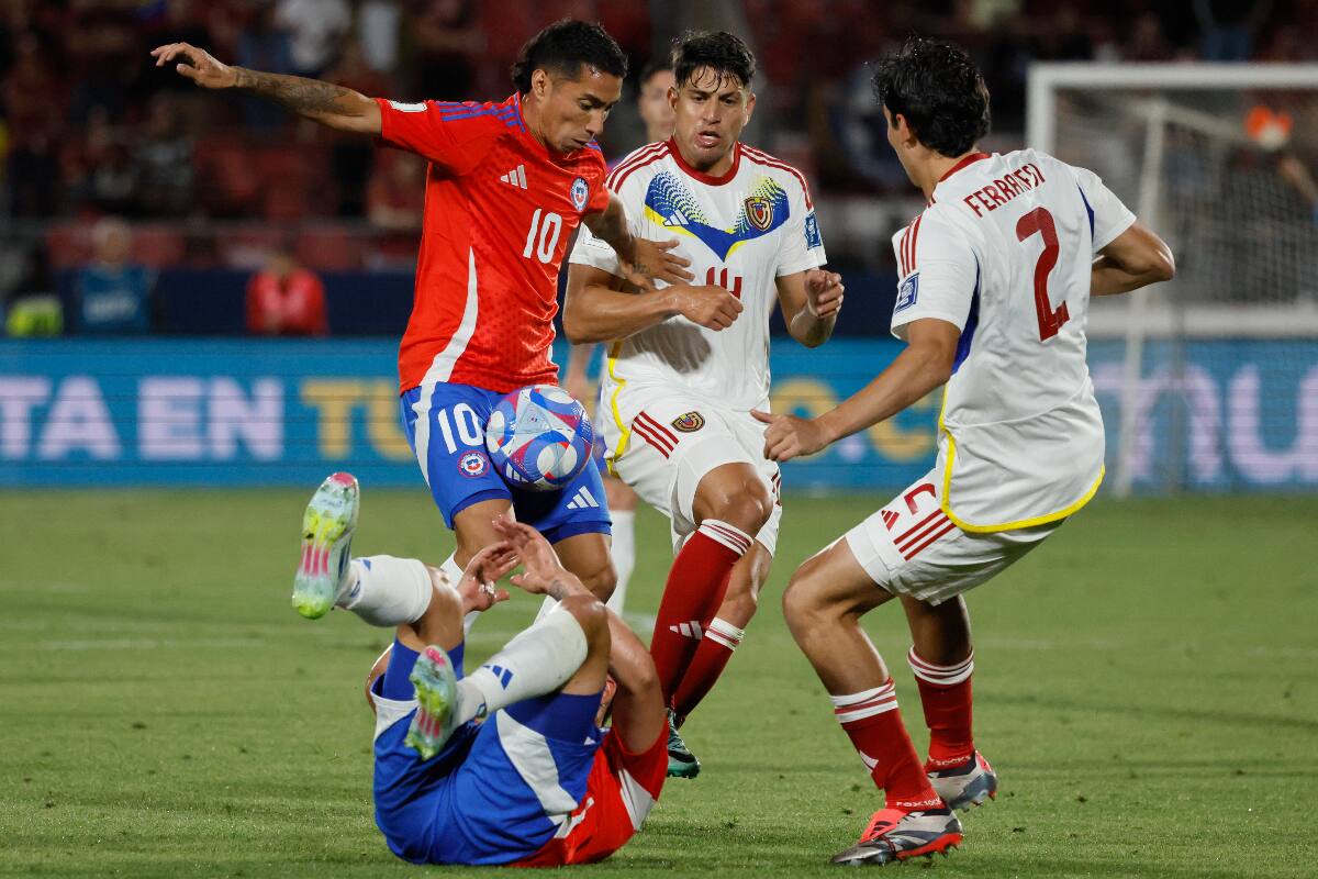 Si el volante sigue con su buen desempeño en Independiente podría ganarse la camiseta de titular en La Roja para marzo. (Foto: Aton)