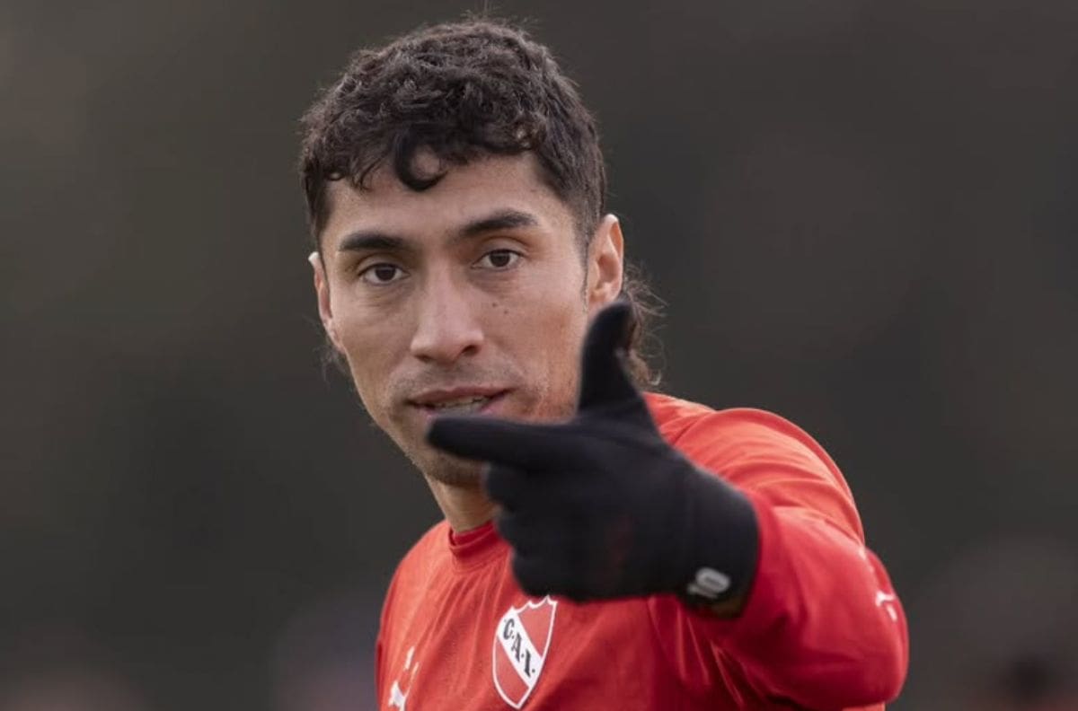 Mucho menos que las figuras: el sueldo de Luciano Cabral que lo podría acercar a Colo-Colo