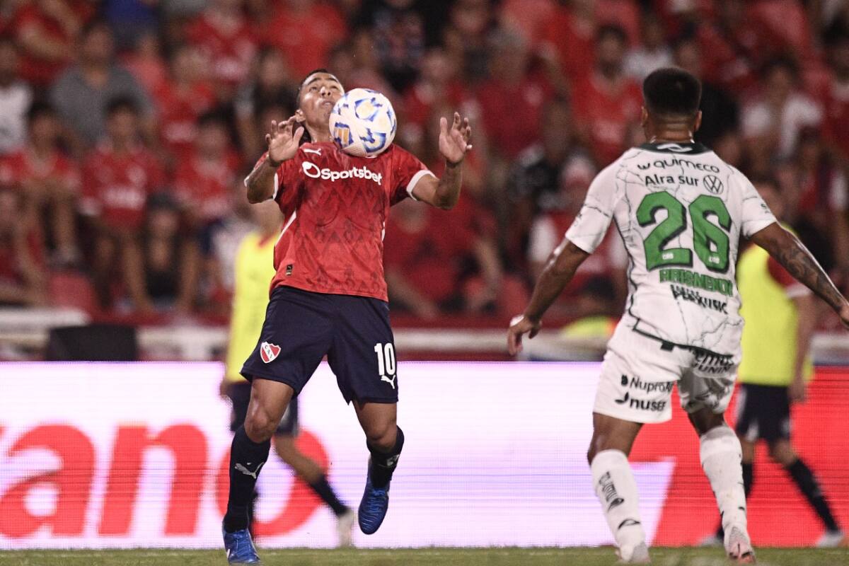 asoma como titular para los próximos partidos de Independiente. (Foto: @Independiente)