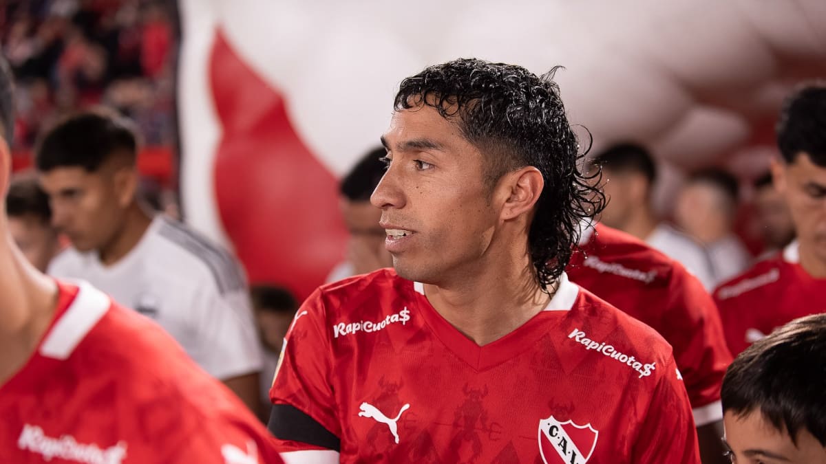 Están atentos a su situación: Luciano Cabral es uno de los nombres que asoma en Colo-Colo para el mercado de fichajes